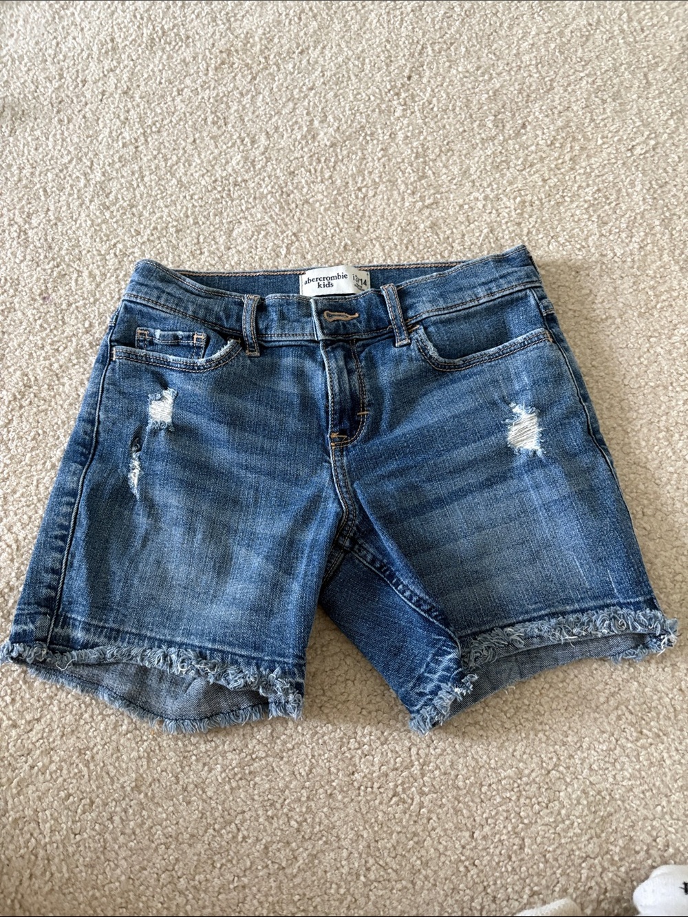 abercrombie kids frayed hem distressed denim shorts - blue wash